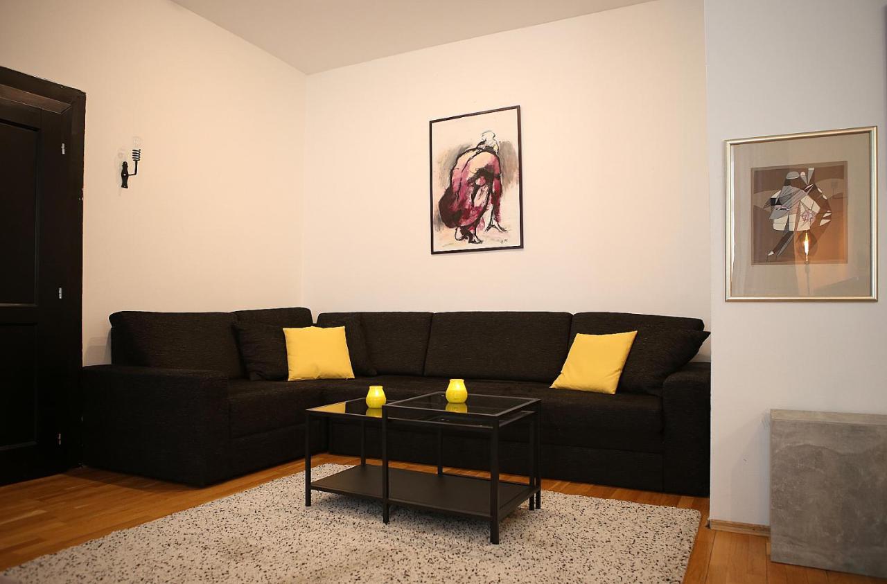 Cozy Apartment In The Middle Of Bratislava Exteriör bild